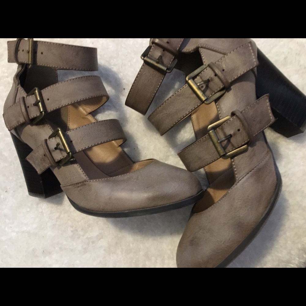 Tan/Brown Buckled Heels with a back zipper.